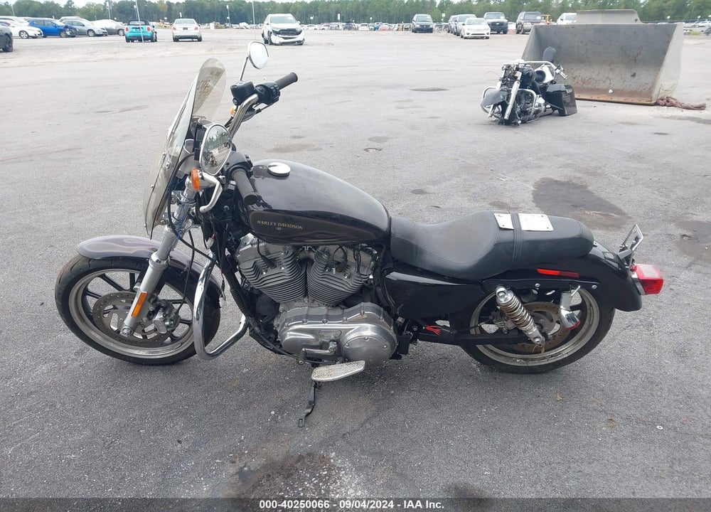 2017 HARLEY-DAVIDSON XL883 SUPERLOW VIN: 1HD4CR214HC434126
