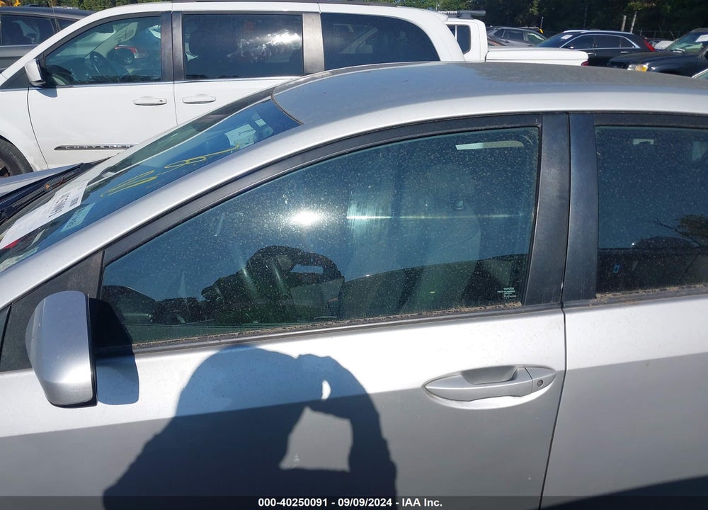 2017 TOYOTA COROLLA LE VIN: 5YFBURHE9HP580111