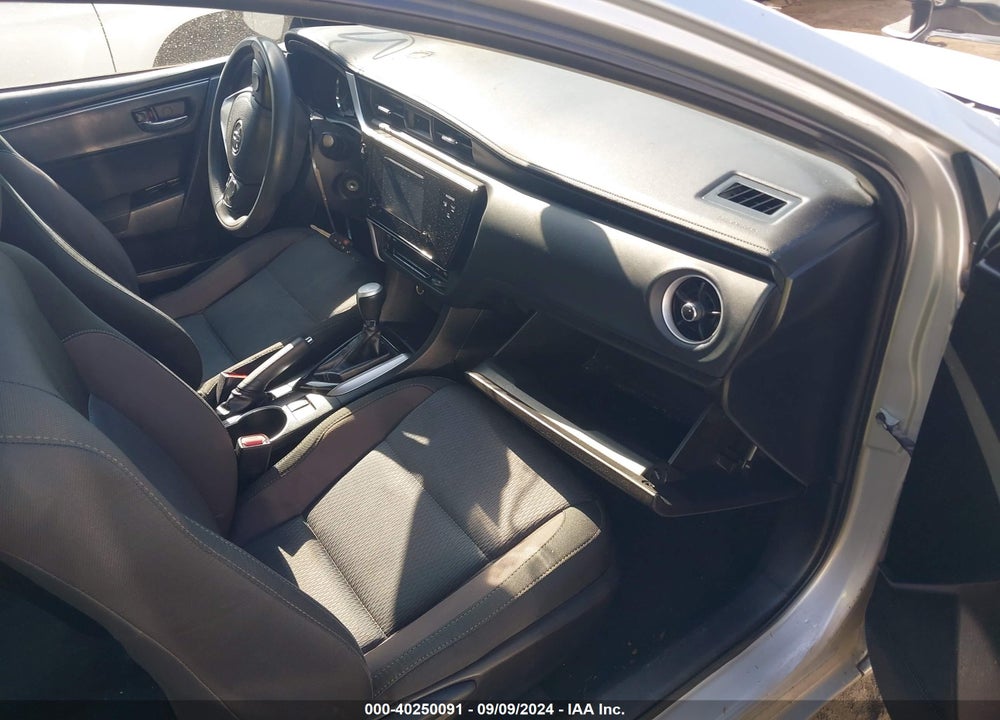 2017 TOYOTA COROLLA LE VIN: 5YFBURHE9HP580111