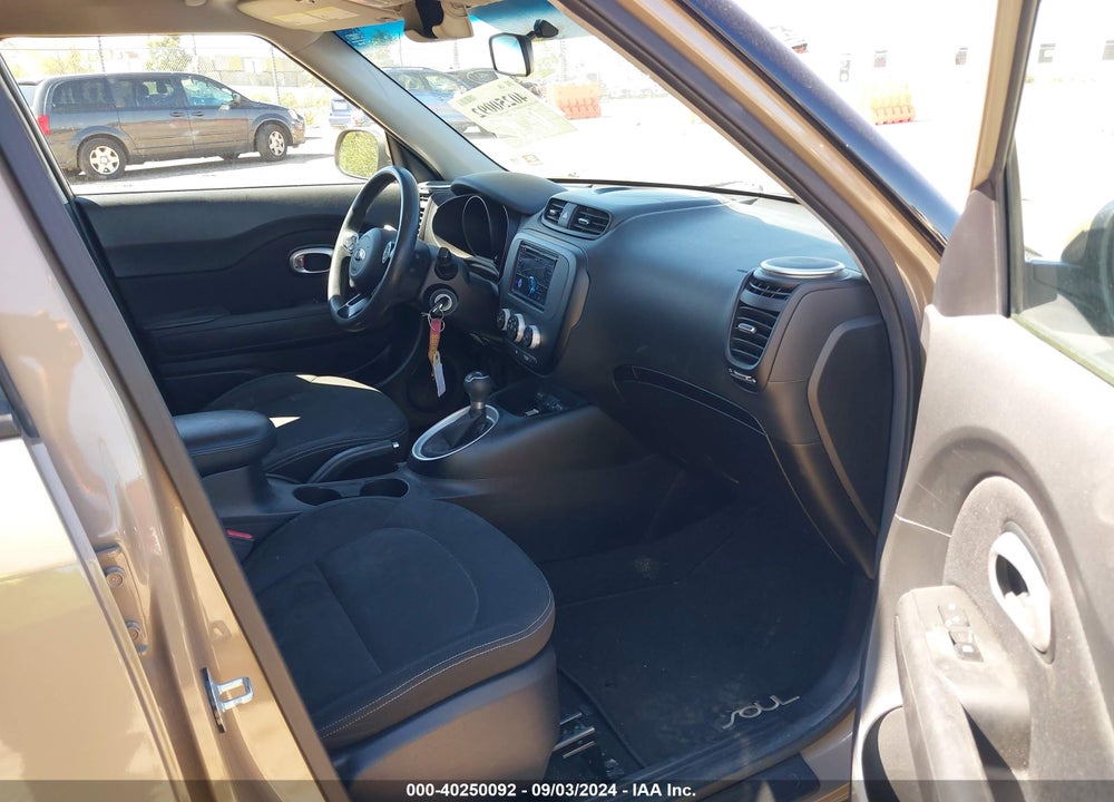 2014 KIA SOUL VIN: KNDJN2A23E7109052