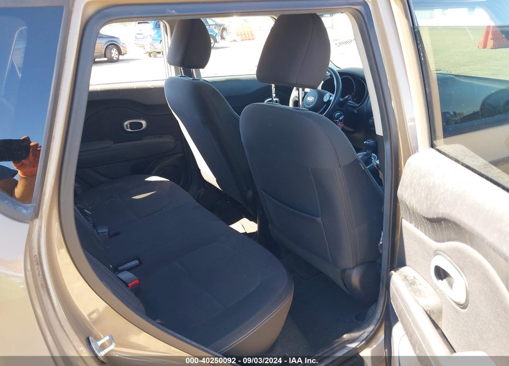 2014 KIA SOUL VIN: KNDJN2A23E7109052