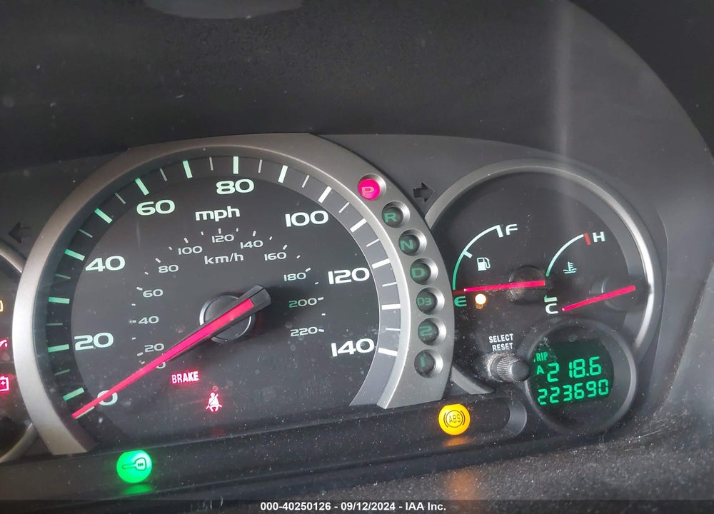 2004 HONDA PILOT EX-L VIN: 2HKYF18504H565882