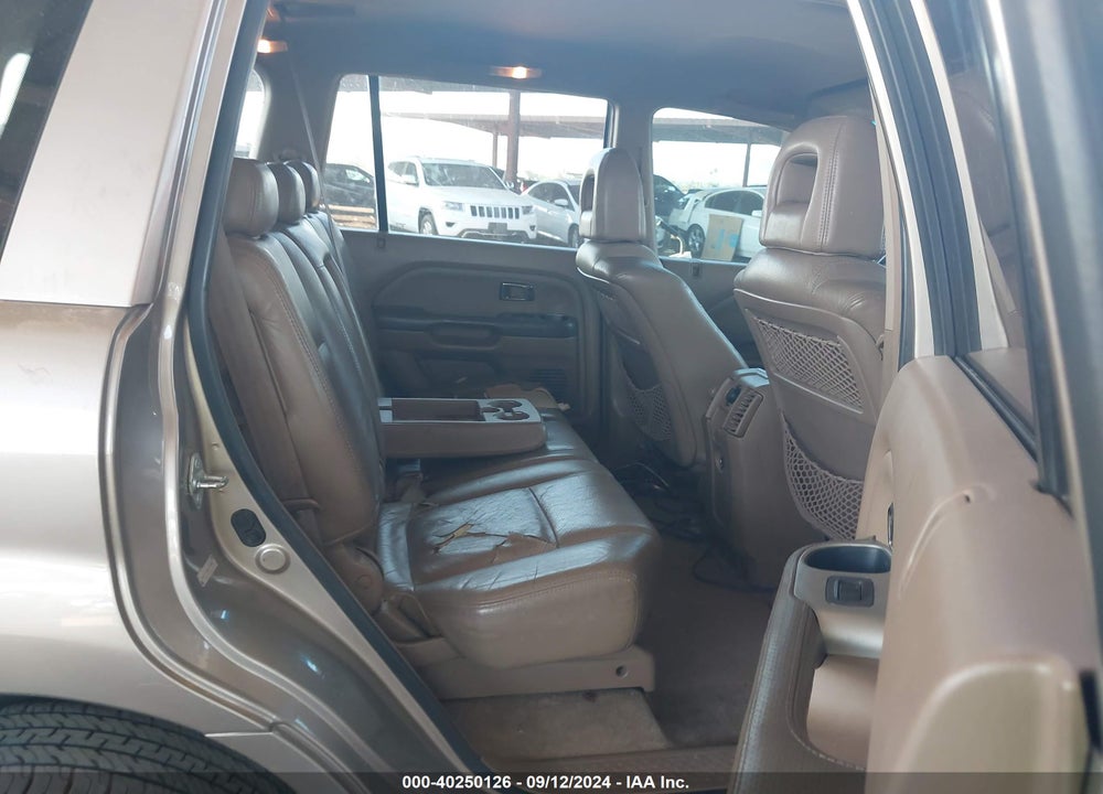 2004 HONDA PILOT EX-L VIN: 2HKYF18504H565882