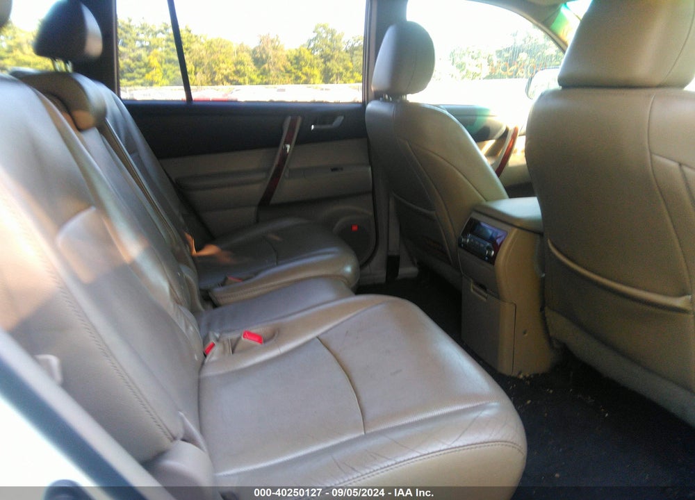 2011 TOYOTA HIGHLANDER LIMITED V6 VIN: 5TDDK3EH7BS045156