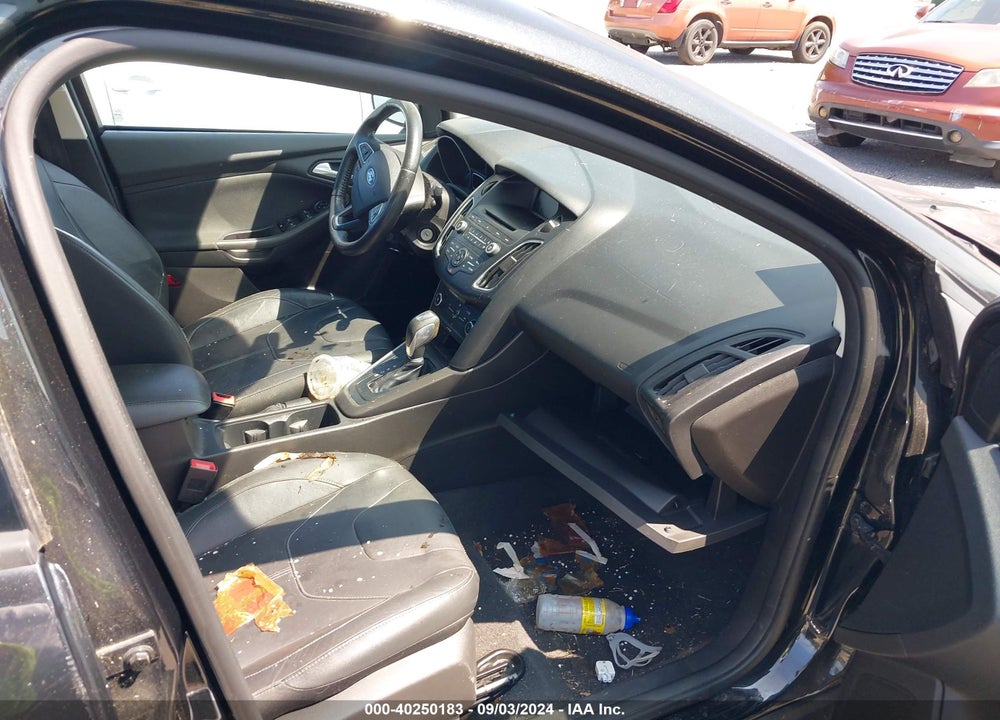2015 FORD FOCUS SE VIN: 1FADP3F22FL339928