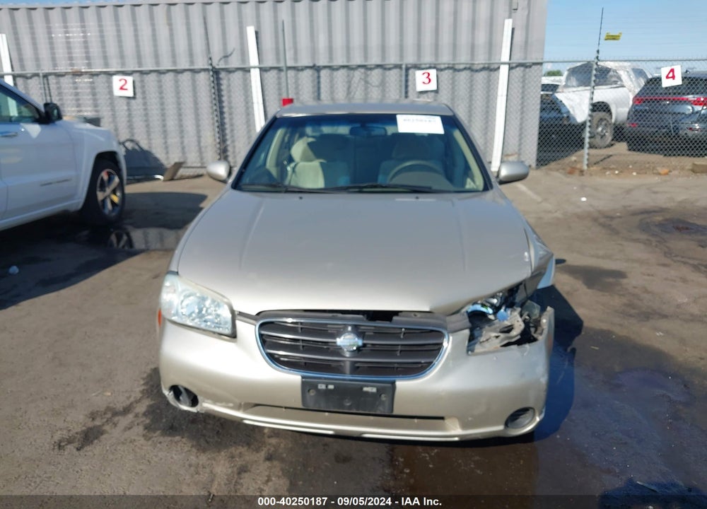 2001 NISSAN MAXIMA GXE VIN: JN1CA31DX1T615364