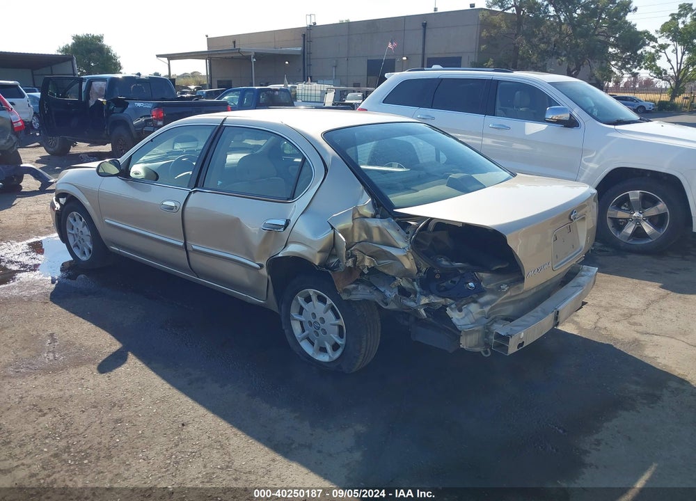 2001 NISSAN MAXIMA GXE VIN: JN1CA31DX1T615364