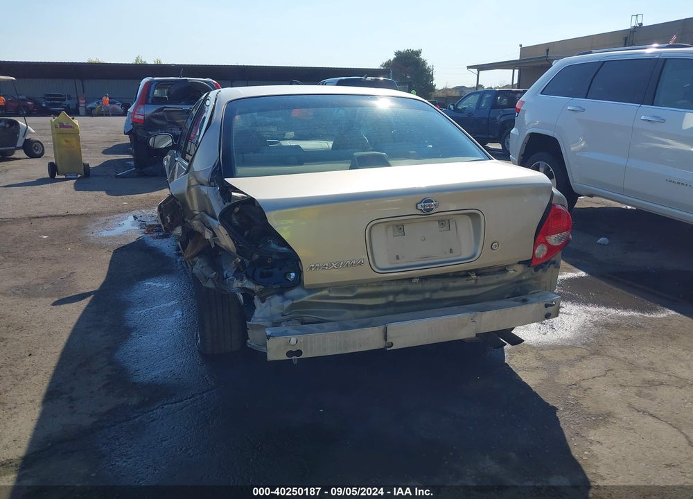 2001 NISSAN MAXIMA GXE VIN: JN1CA31DX1T615364