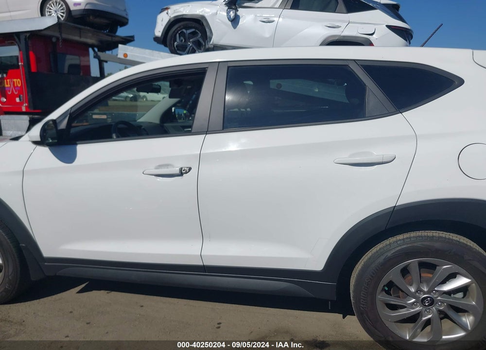 2018 HYUNDAI TUCSON SE VIN: KM8J23A46JU768041