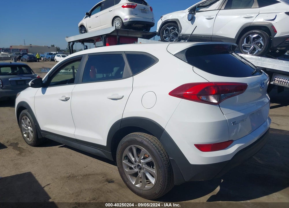 2018 HYUNDAI TUCSON SE VIN: KM8J23A46JU768041