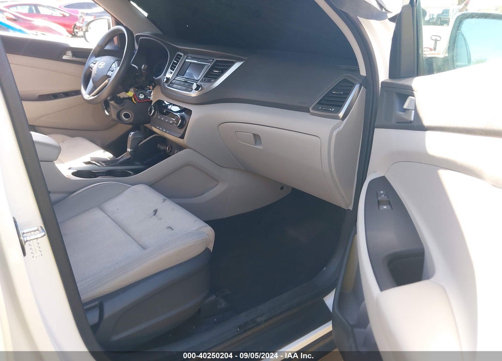 2018 HYUNDAI TUCSON SE VIN: KM8J23A46JU768041