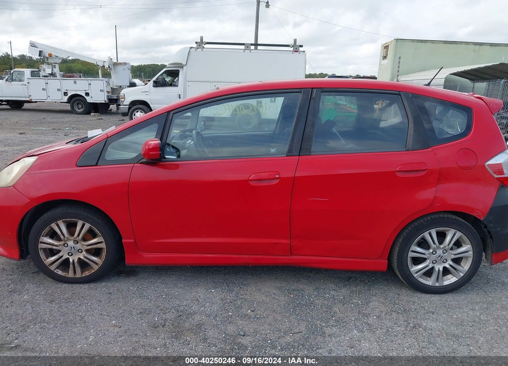 2011 HONDA FIT SPORT VIN: JHMGE8H56BC003595