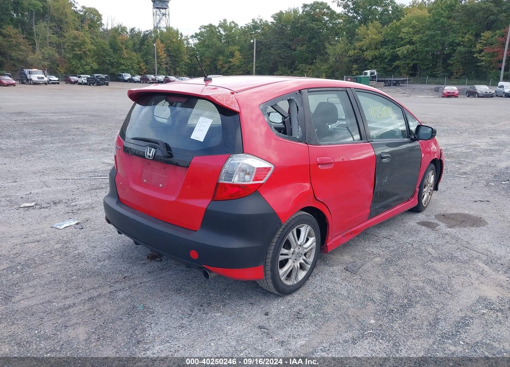 2011 HONDA FIT SPORT VIN: JHMGE8H56BC003595