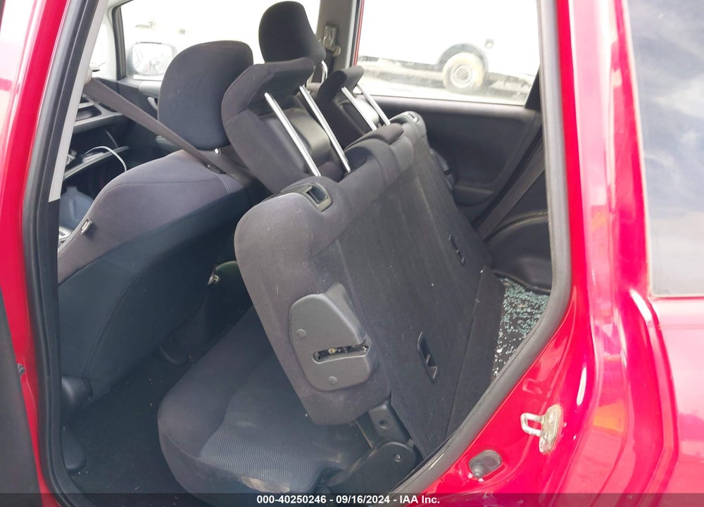 2011 HONDA FIT SPORT VIN: JHMGE8H56BC003595