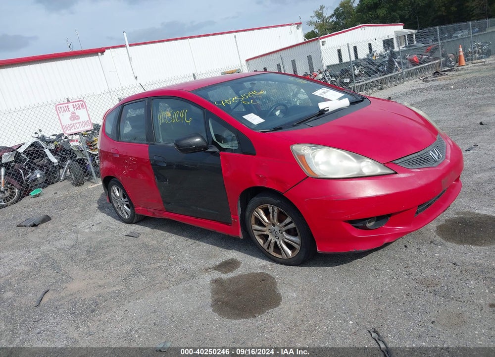 2011 HONDA FIT SPORT VIN: JHMGE8H56BC003595
