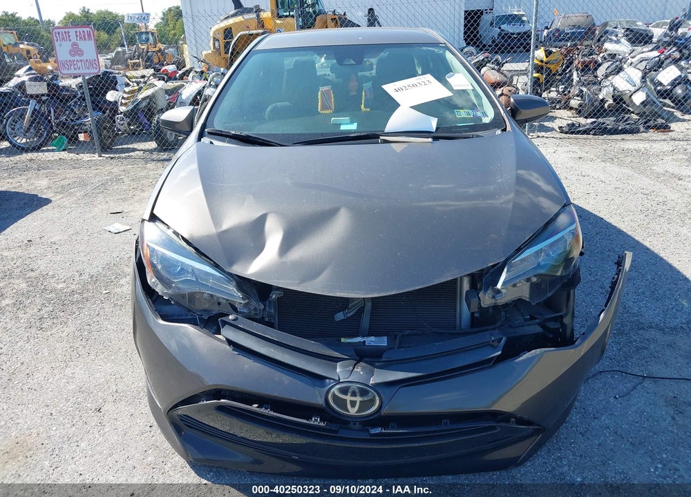 2018 TOYOTA COROLLA LE VIN: 2T1BURHE2JC106538