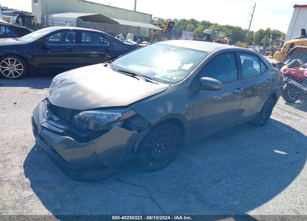 2018 TOYOTA COROLLA LE VIN: 2T1BURHE2JC106538