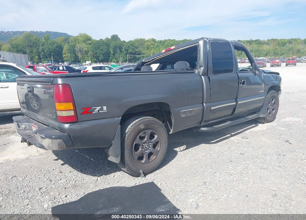 2000 CHEVROLET SILVERADO 1500 LS VIN: 1GCEK19V0YE393551
