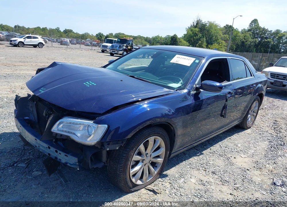 2016 CHRYSLER 300 LIMITED VIN: 2C3CCARG8GH261588