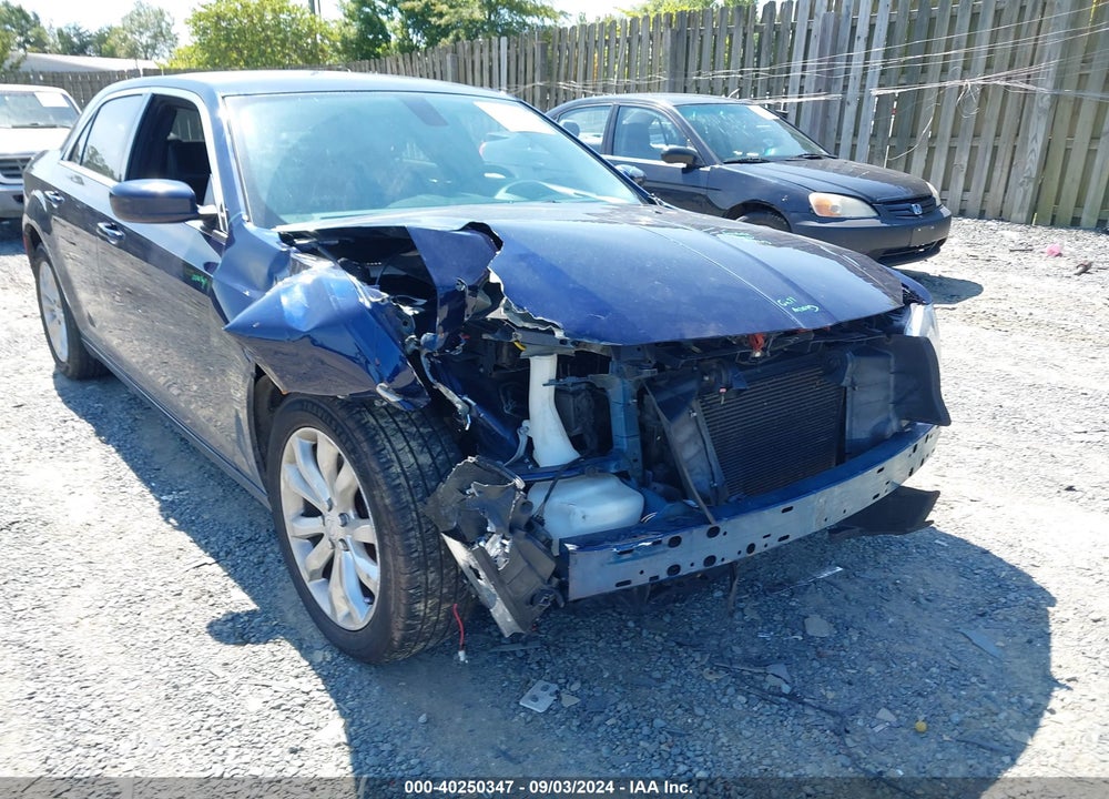 2016 CHRYSLER 300 LIMITED VIN: 2C3CCARG8GH261588