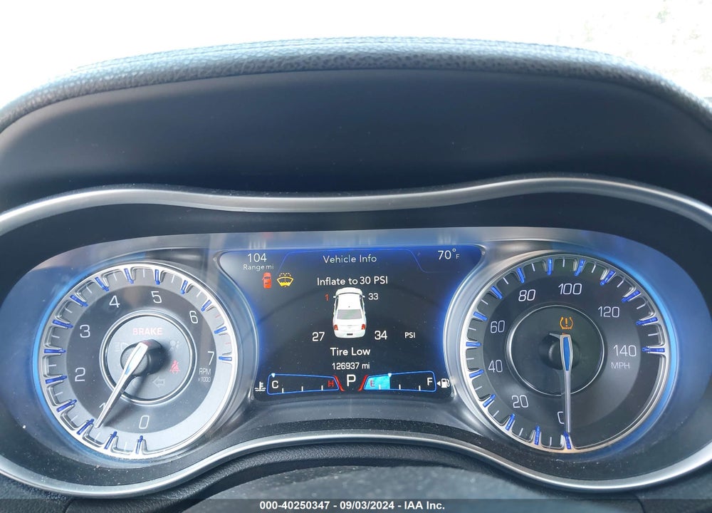 2016 CHRYSLER 300 LIMITED VIN: 2C3CCARG8GH261588