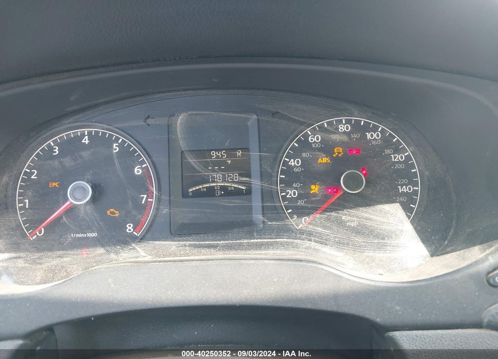 2011 VOLKSWAGEN JETTA 2.0L S VIN: 3VW2K7AJ2BM074617
