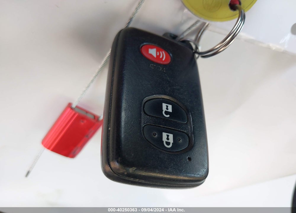 2016 TOYOTA PRIUS V TWO VIN: JTDZN3EU4GJ045775