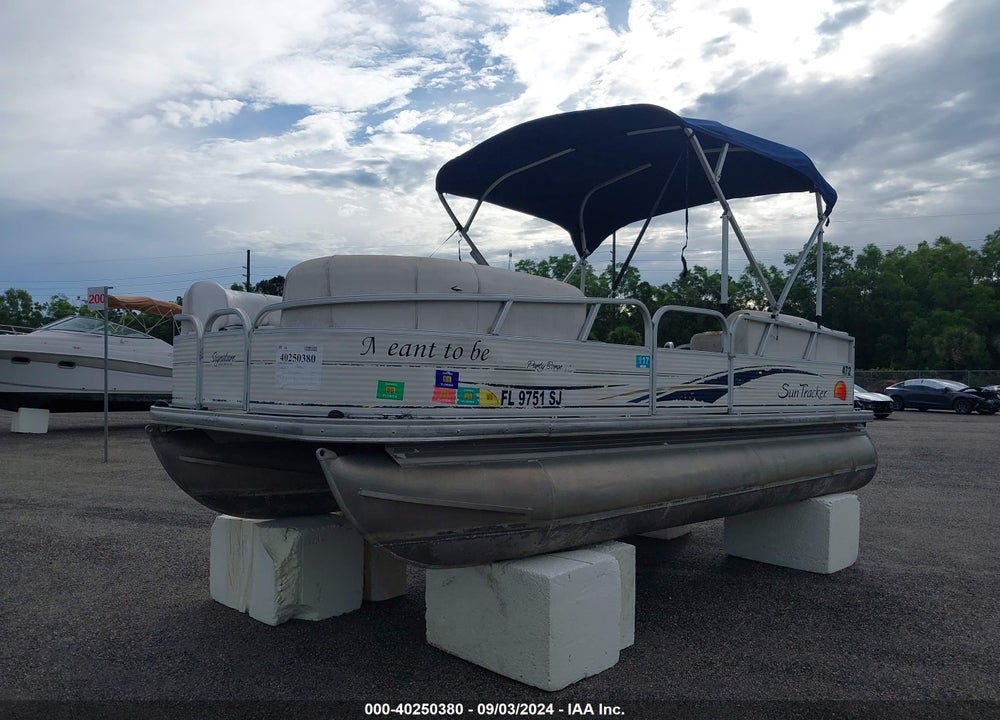 2008 SUNTRACKER PARTY BARGE SIGNATURE SERIES VIN: BUJ06792E808
