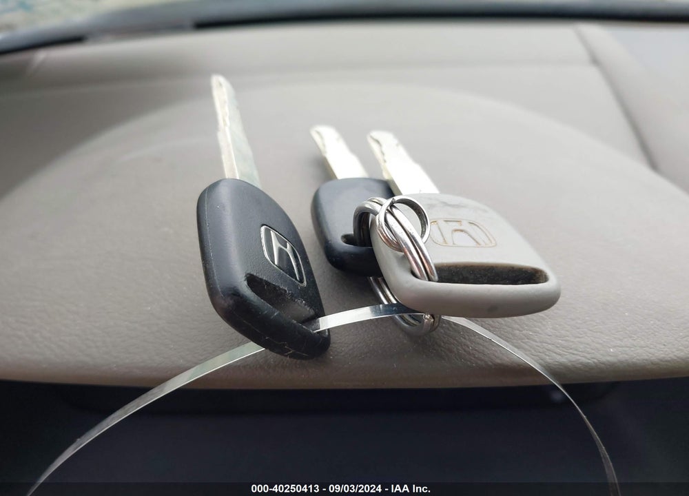 2005 HONDA ACCORD 2.4 DX VIN: 1HGCM56165A165617