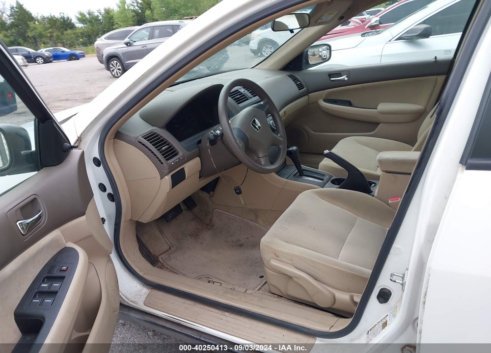2005 HONDA ACCORD 2.4 DX VIN: 1HGCM56165A165617