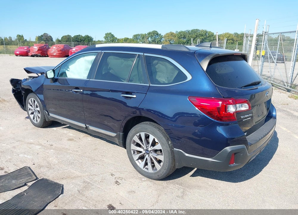 2018 SUBARU OUTBACK 2.5I TOURING VIN: 4S4BSATC2J3306983