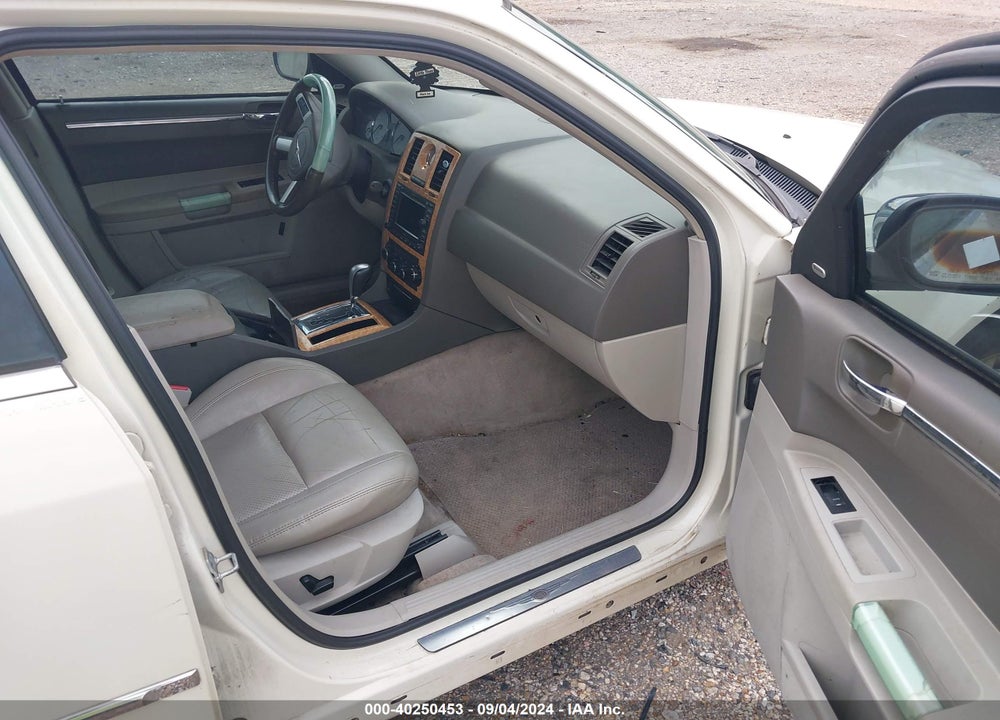 2007 CHRYSLER 300C VIN: 2C3LA63H57H767111