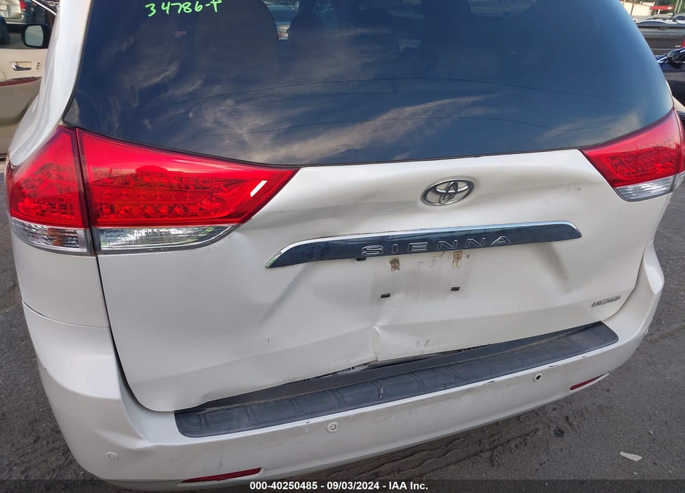 2011 TOYOTA SIENNA LIMITED V6 VIN: 5TDYK3DC5BS017931