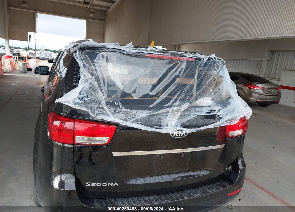 2017 KIA SEDONA LX VIN: KNDMB5C10H6334793