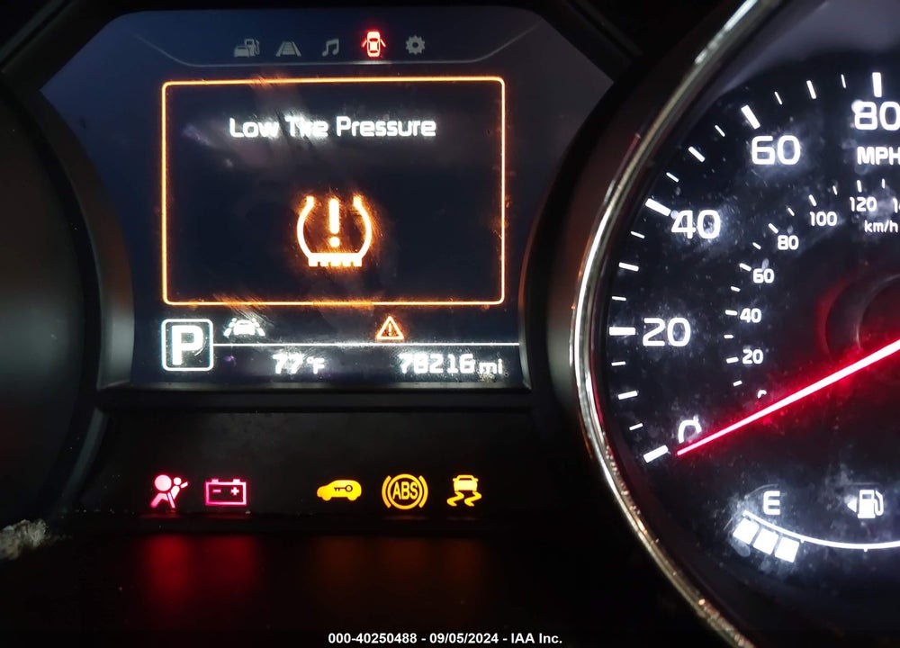 2017 KIA SEDONA LX VIN: KNDMB5C10H6334793