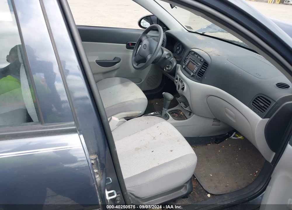 2008 HYUNDAI ACCENT VIN: KMHCN46C08U269168