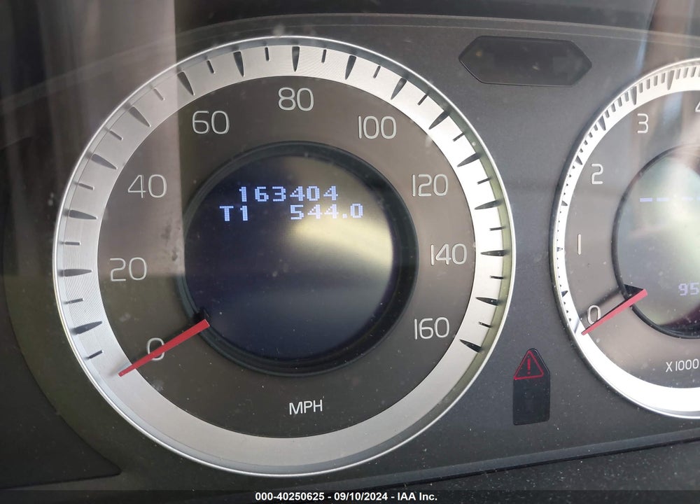 2010 VOLVO XC60 T6/T6 R-DESIGN VIN: YV4992DZ6A2121605
