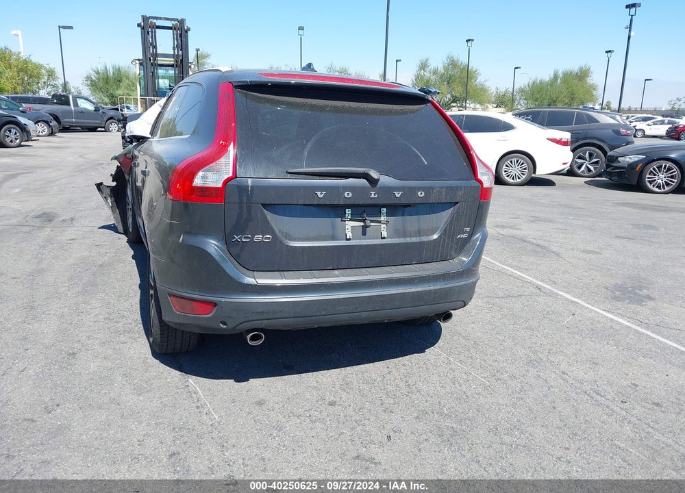 2010 VOLVO XC60 T6/T6 R-DESIGN VIN: YV4992DZ6A2121605