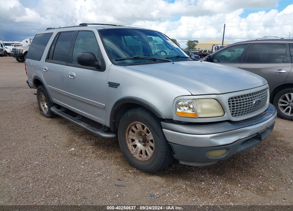 2000 FORD EXPEDITION XLT VIN: 1FMRU15L2YLA78144