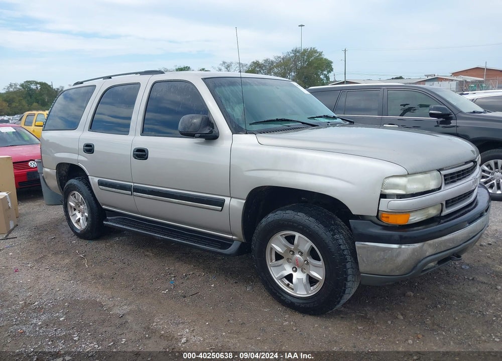 2004 CHEVROLET TAHOE LS VIN: 1GNEC13Z74J195423