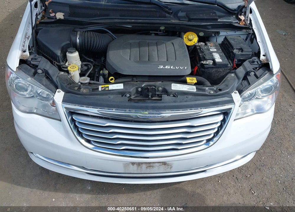 2016 CHRYSLER TOWN & COUNTRY LIMITED PLATINUM VIN: 2C4RC1GG5GR306490