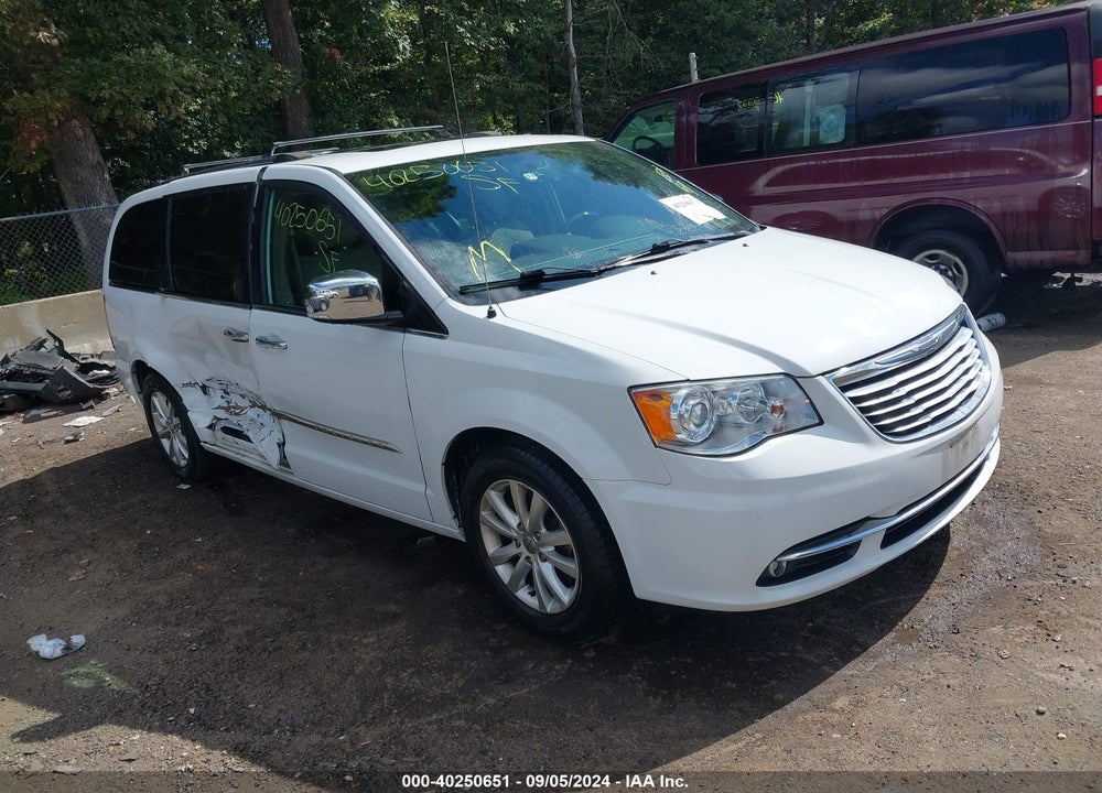 2016 CHRYSLER TOWN & COUNTRY LIMITED PLATINUM VIN: 2C4RC1GG5GR306490