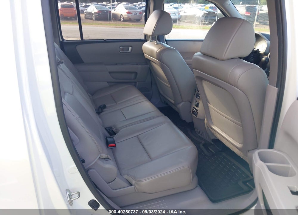 2014 HONDA PILOT TOURING VIN: 5FNYF3H96EB001717