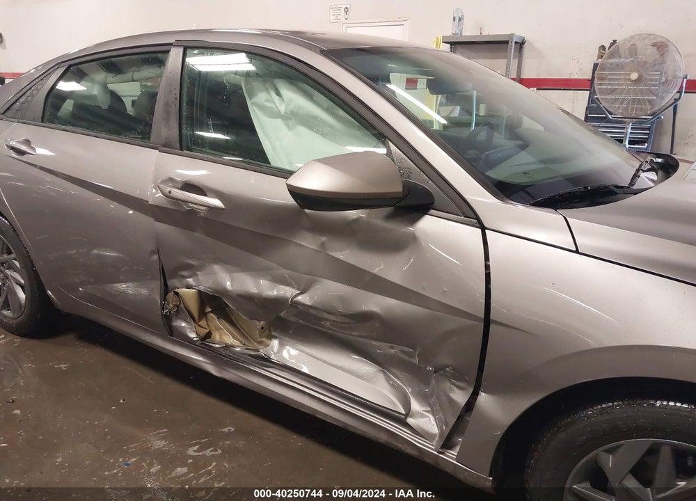 2024 HYUNDAI ELANTRA SEL VIN: KMHLM4DG4RU752463