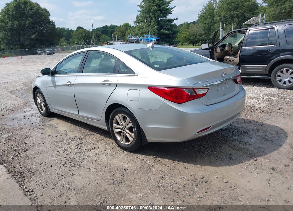 2012 HYUNDAI SONATA GLS VIN: 5NPEB4AC2CH448957