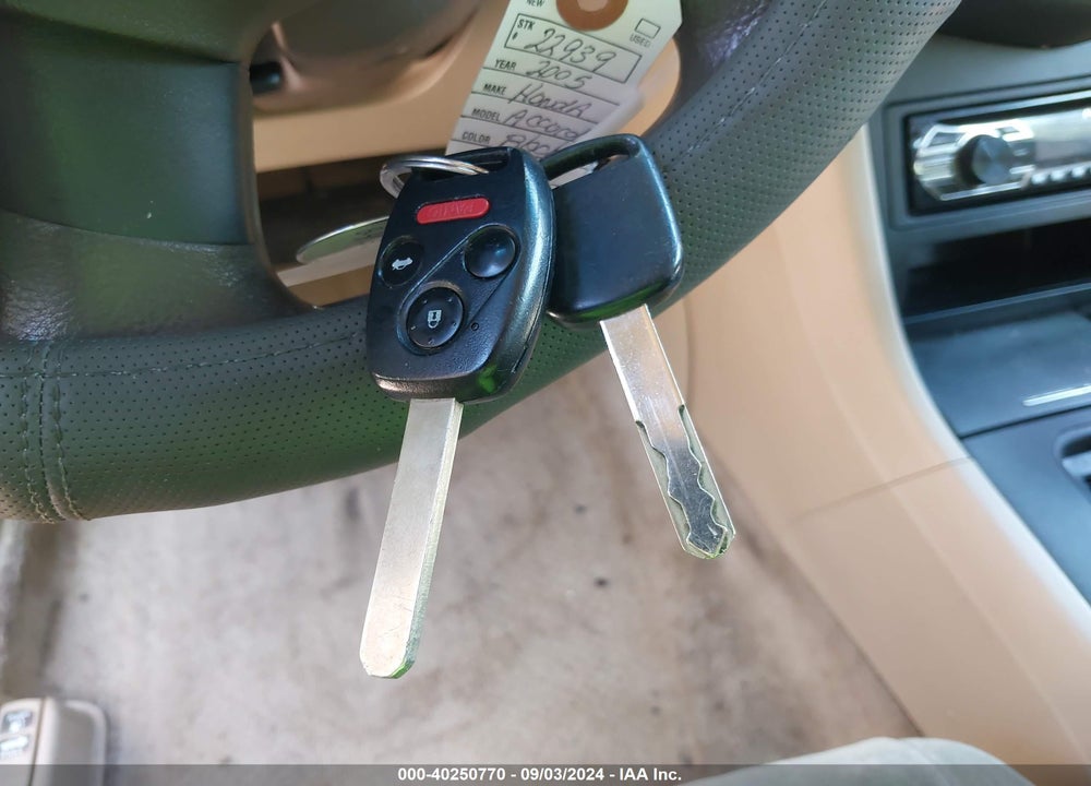 2005 HONDA ACCORD 2.4 LX VIN: 1HGCM56435L000333