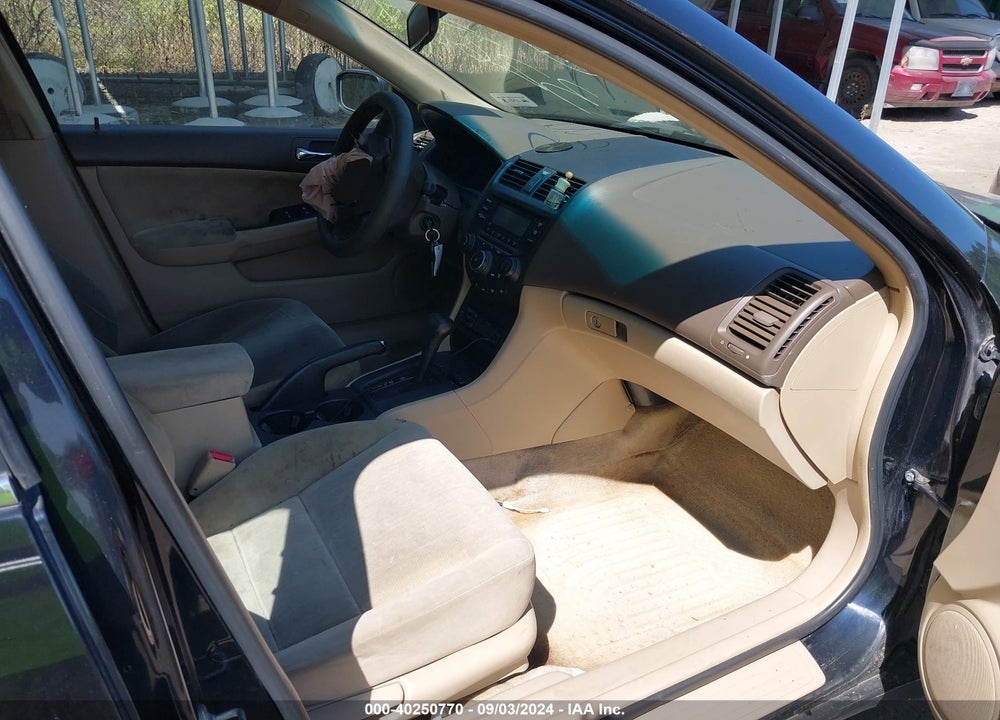 2005 HONDA ACCORD 2.4 LX VIN: 1HGCM56435L000333