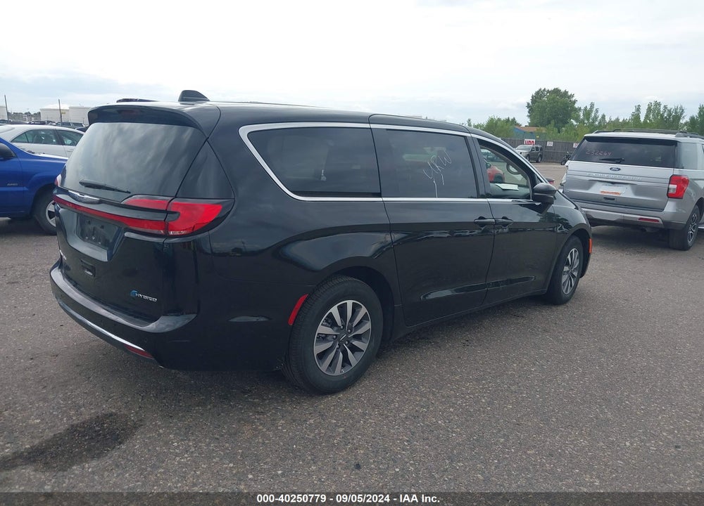 2024 CHRYSLER PACIFICA HYBRID SELECT VIN: 2C4RC1S79RR130571