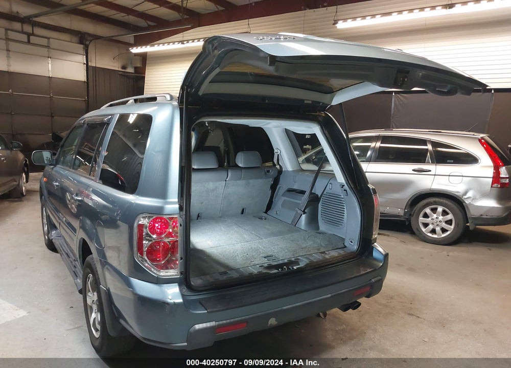 2007 HONDA PILOT VIN: 2HKYF18727H522702
