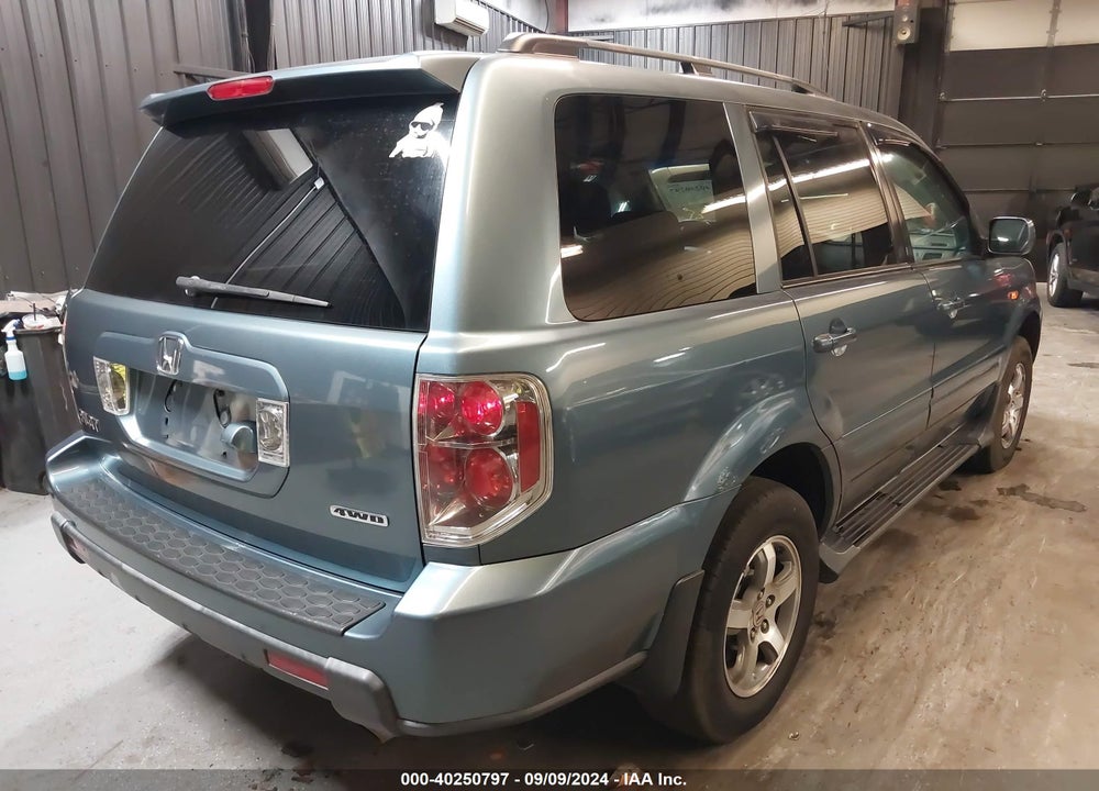 2007 HONDA PILOT VIN: 2HKYF18727H522702